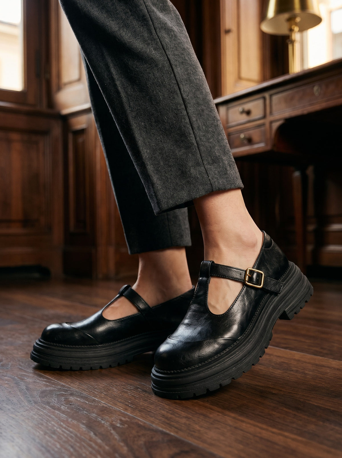 Clarissa, scarpe mary jane nere